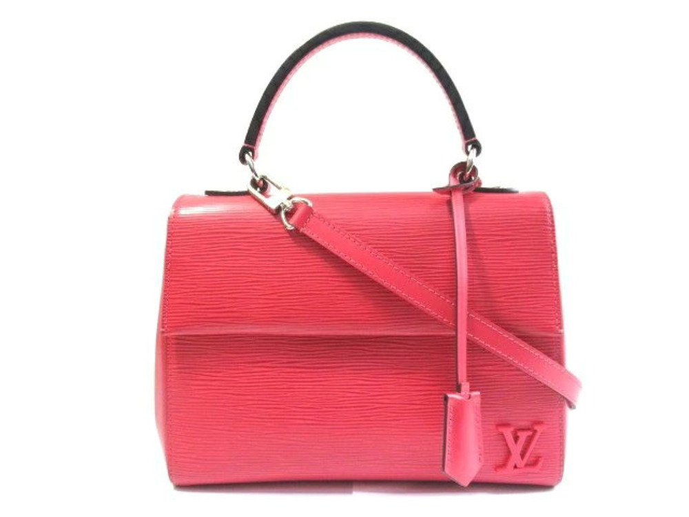 LOUIS VUITTON Epi Cluny Freesia Shoulder Bag